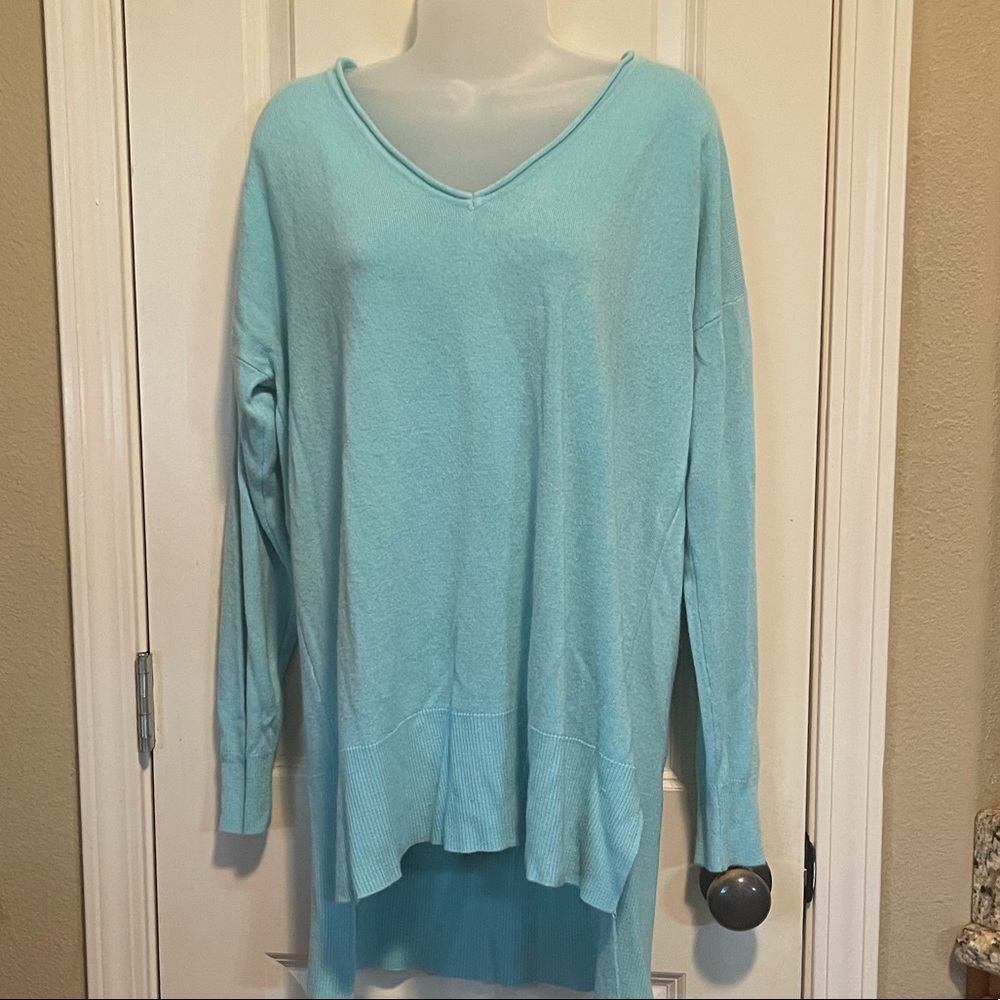 Soft light blue V Neck sweater XL